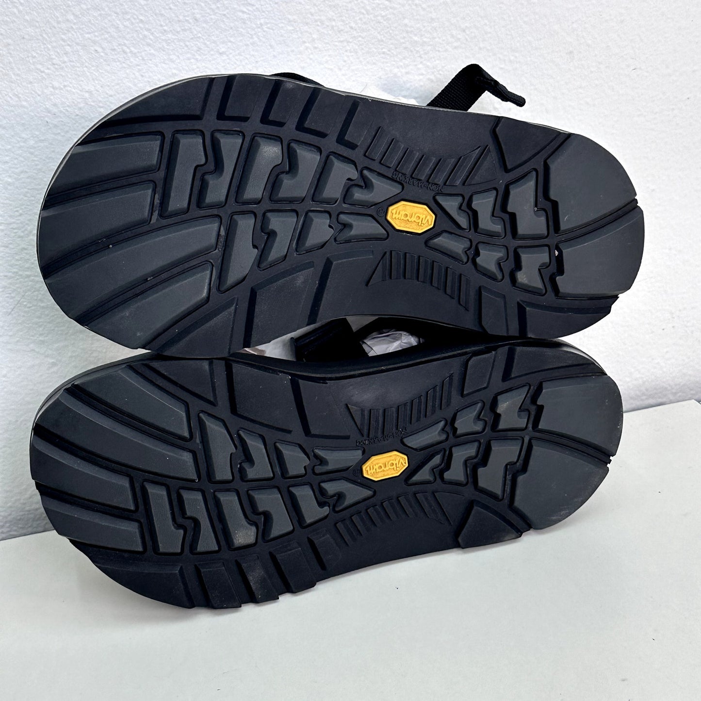 Chaco Black Z Sandal Z Strap Hiking Sandal w Vibram Sole Men's 7
