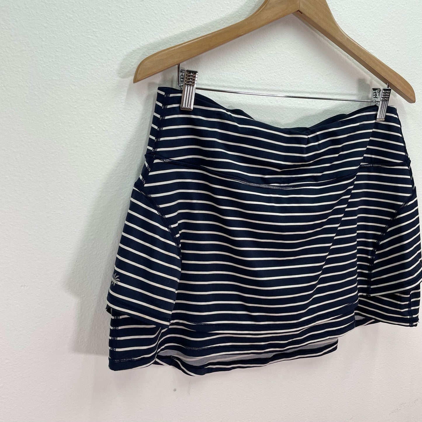 Athleta Stripe Tiered Athletic Skort Blue White Womens Large