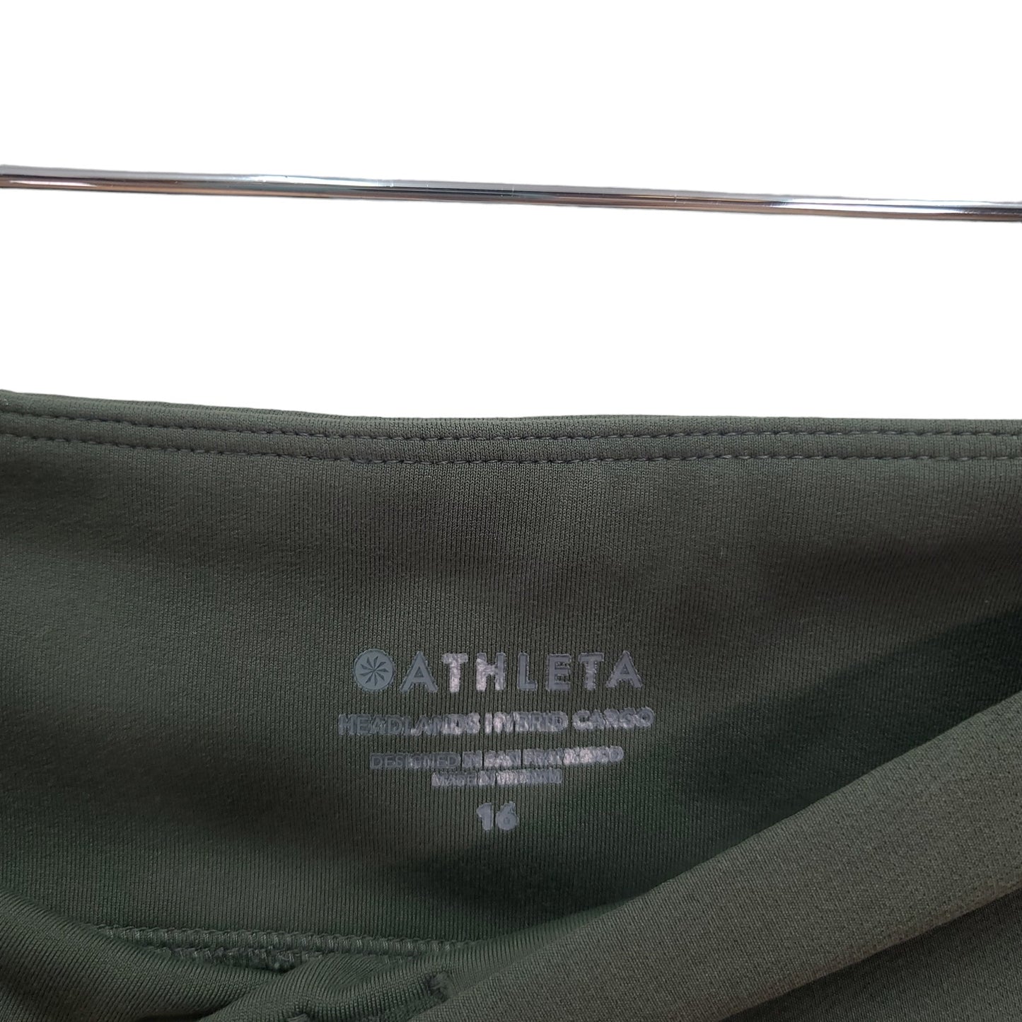 Athleta Headlands Hybrid Cargo Green Womens Active Stretch Pants Size 16