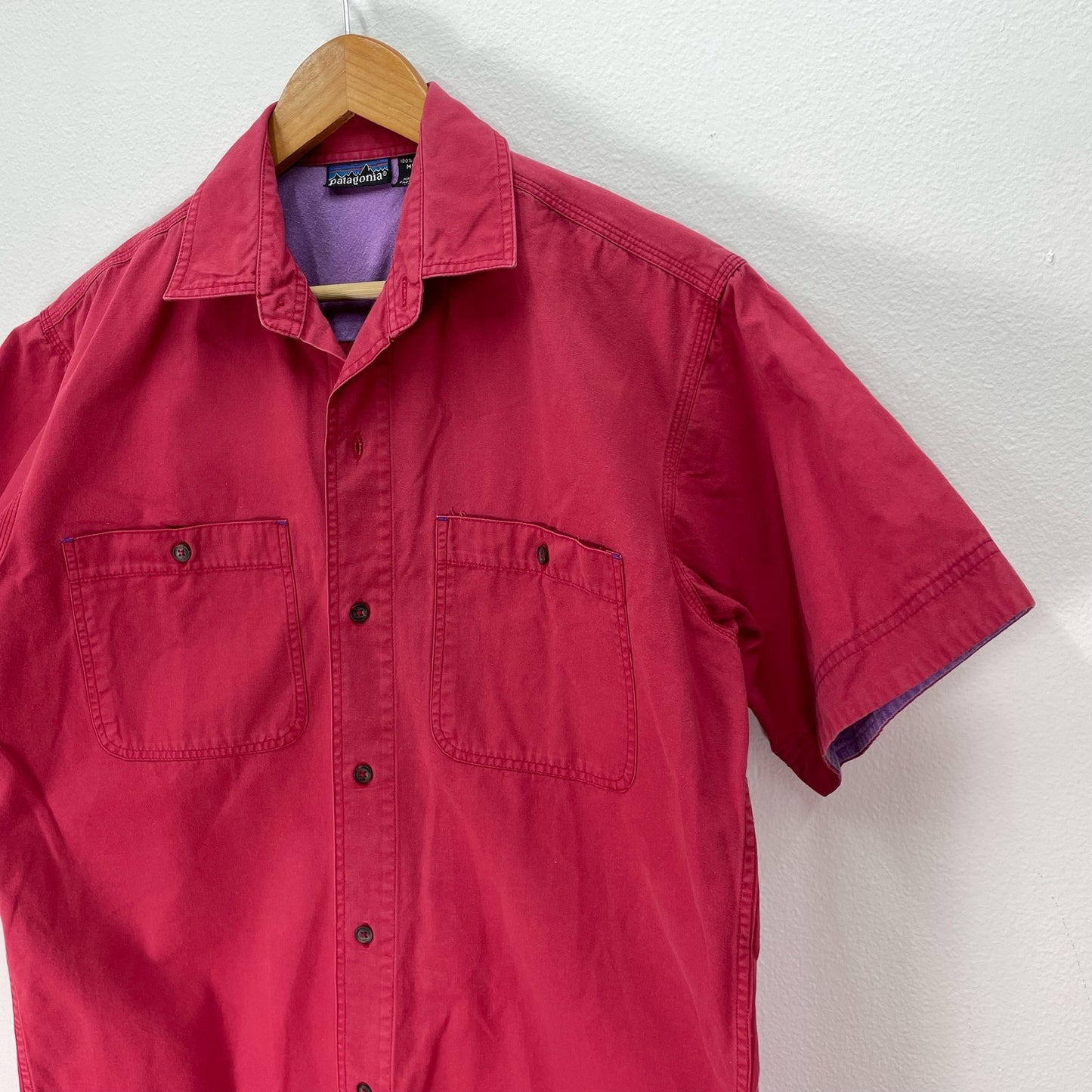 Patagonia Casual Button Down Short Sleeve Red Purple Mens Medium