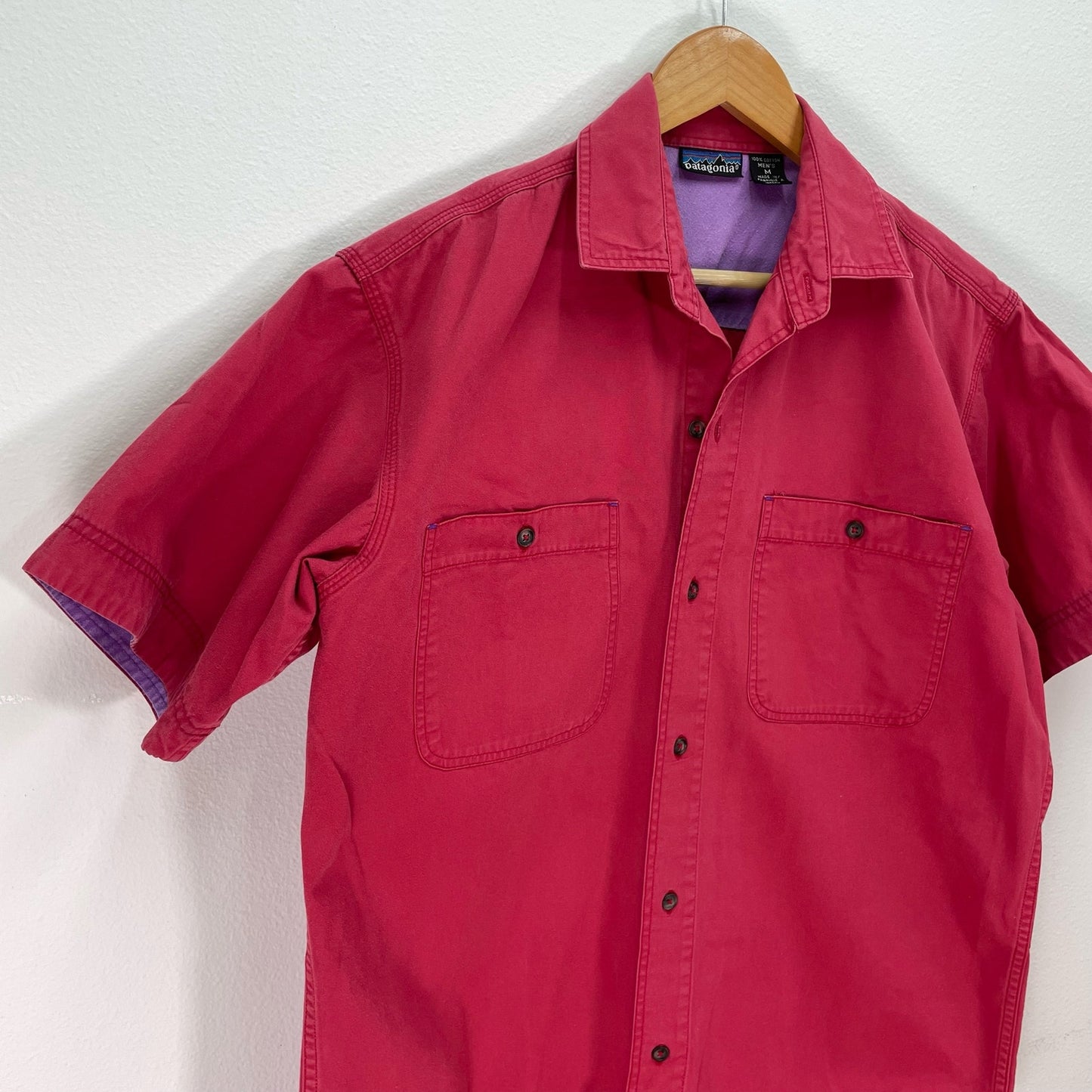 Patagonia Casual Button Down Short Sleeve Red Purple Mens Medium