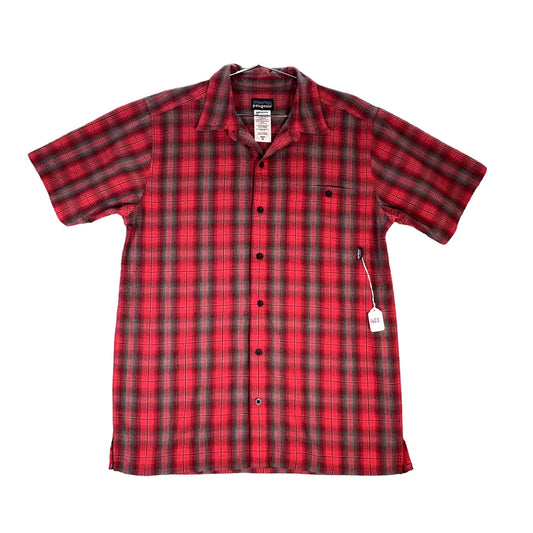 Patagonia Men's Red Plaid Seersucker Checked Short Sleeve Button Down Shirt M