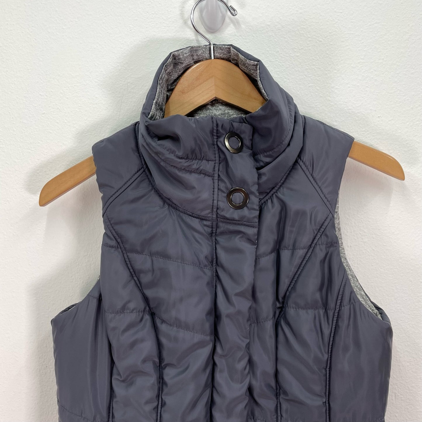 Zella Insulated Reversible Puffer Vest Gray White Womens Small1