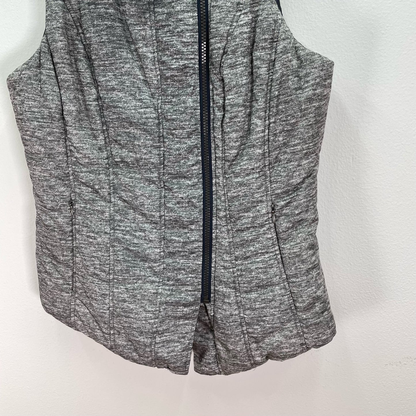 Zella Insulated Reversible Puffer Vest Gray White Womens Small1