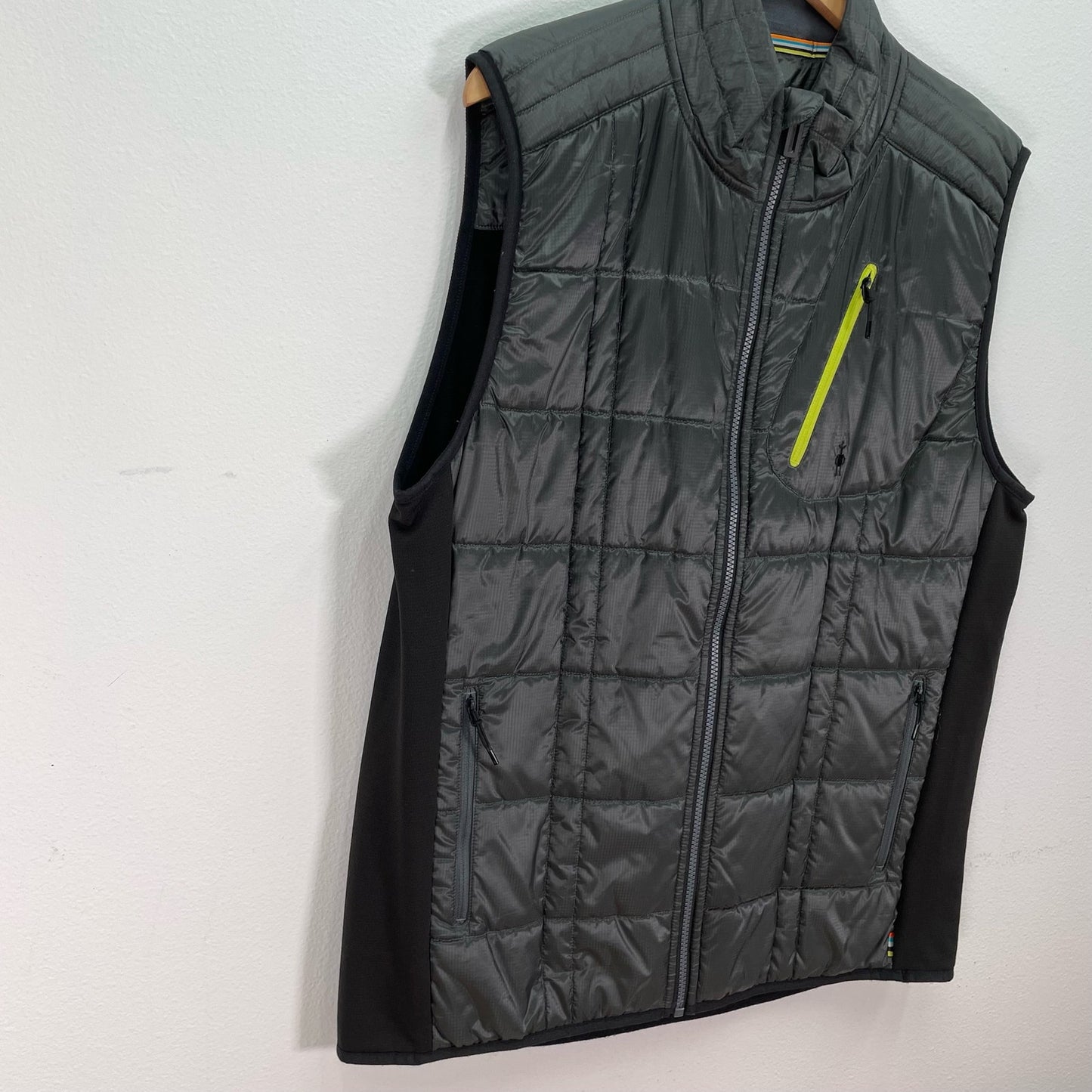 Smartwool Packable Ultra Light insulated Vest Gray Black Mens XL